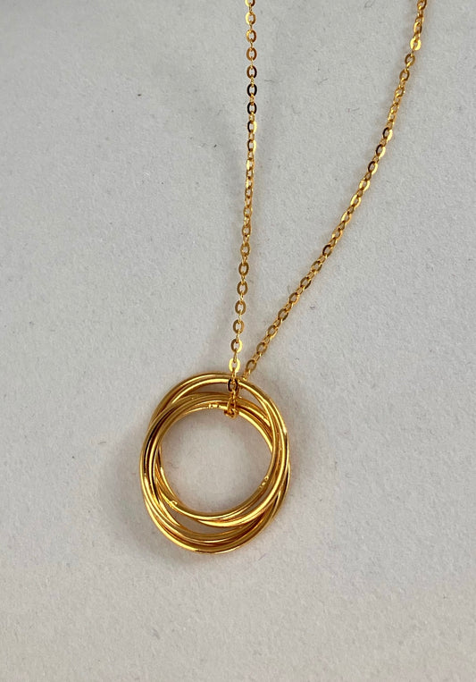 Infinite Glamour - Interlocked Circles Necklace