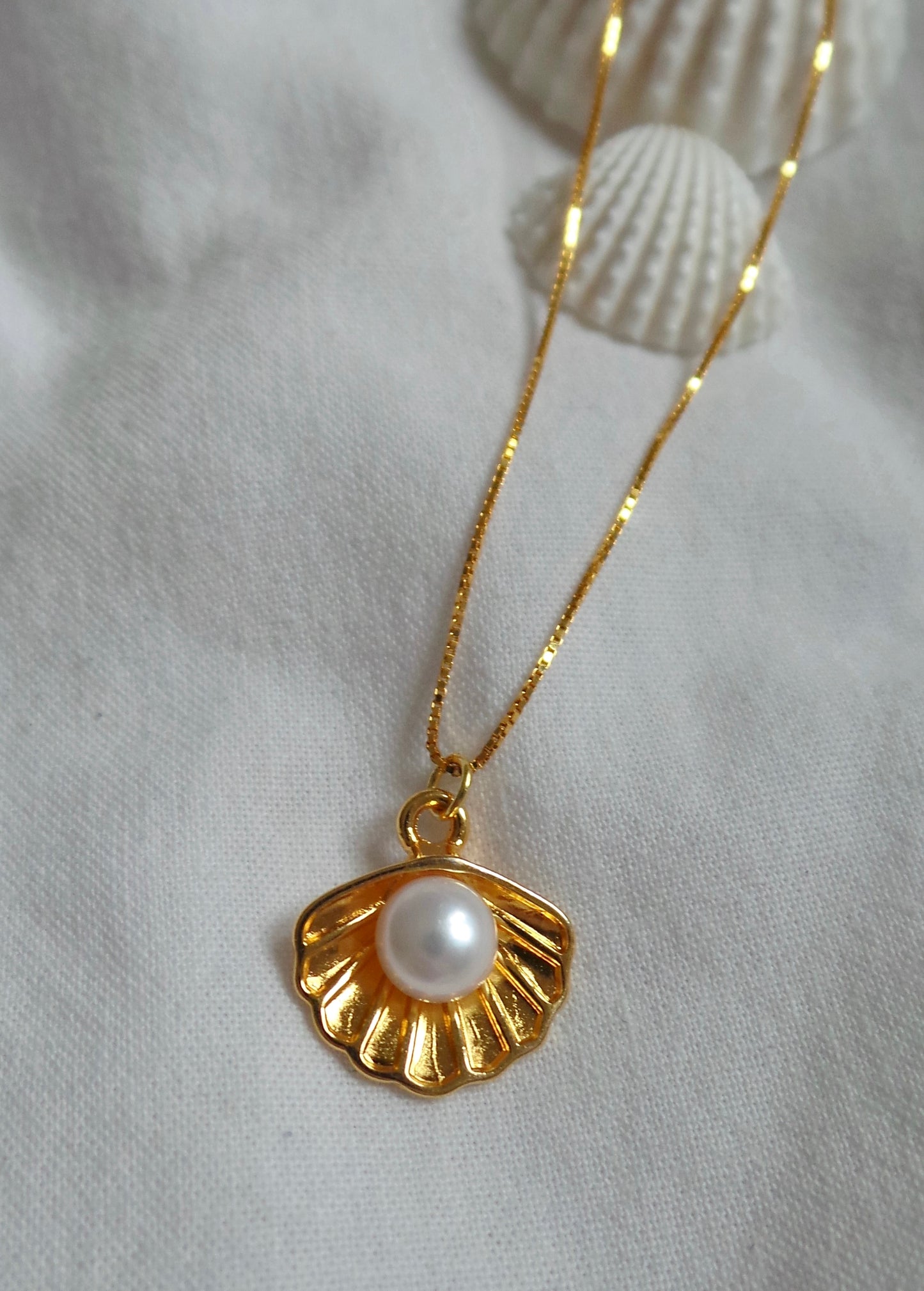 Siren Allure - Shell & Pearl Necklace